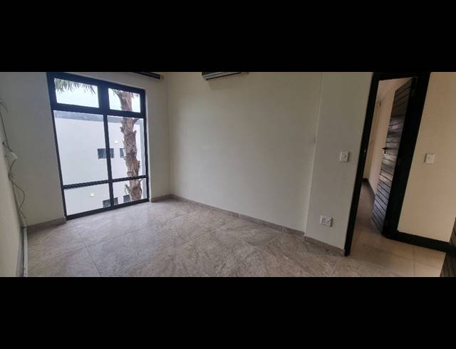5 BEDROOM HOUSE FOR SALE IN UMHLANGA RIDGE